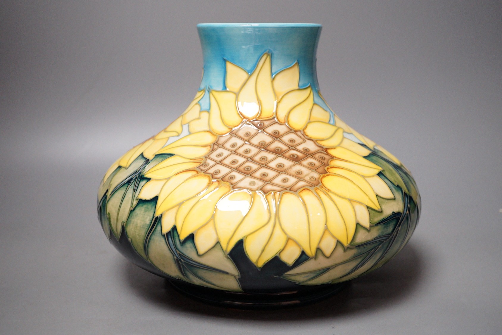 A Moorcroft pottery vase of compressed form, decorated in the "Sunflower" pattern, 20cm - Image 5 of 6