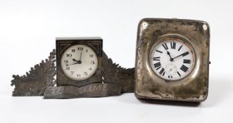 An Edwardian silver mounted leather travelling watch case, Birmingham, 1904, containing an 8 day
