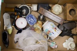 A quantity of mixed collectables including an 18th century Chinese export mug (af), a Hohner