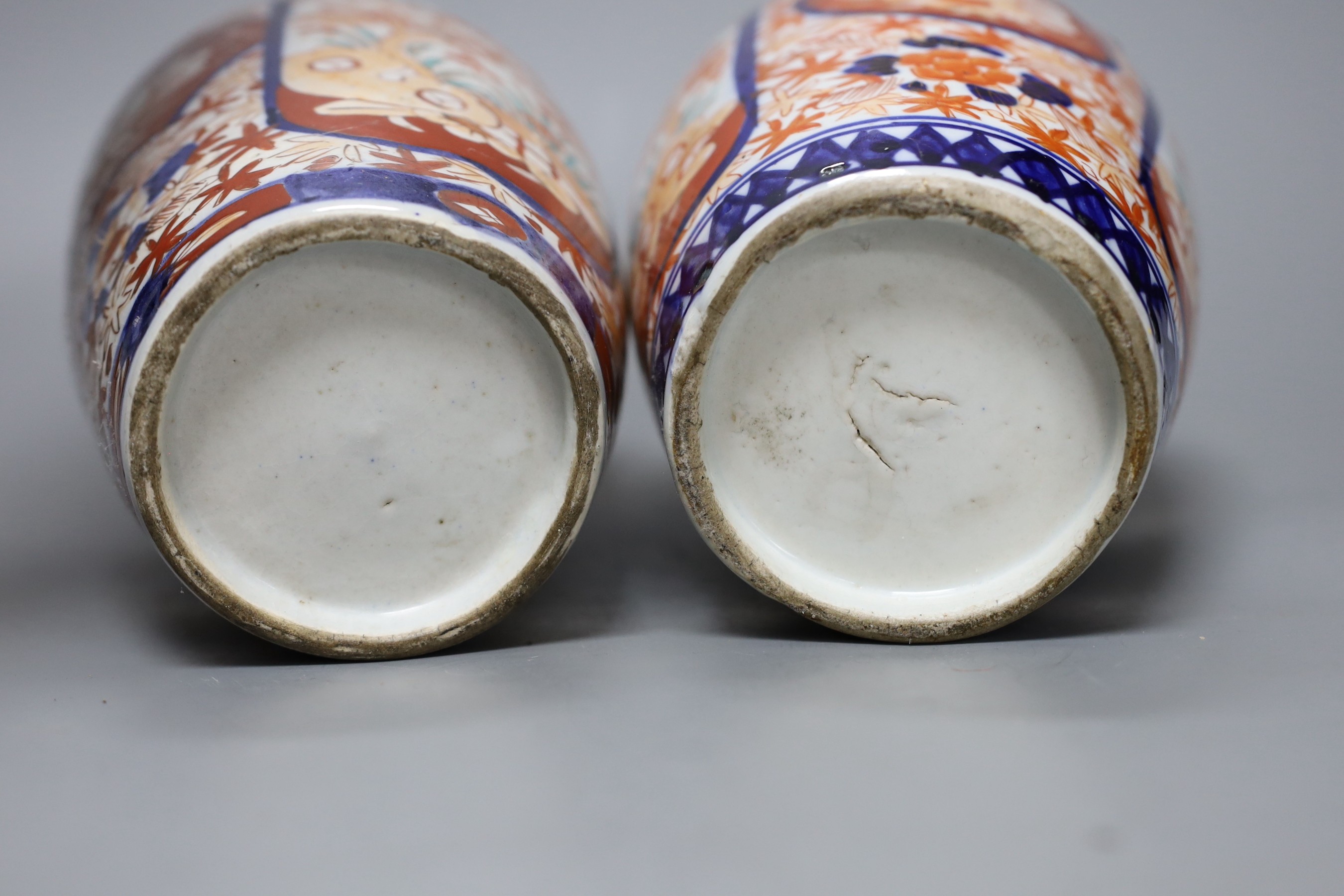 A 19th century Imari lobed dish and a pair of Imari vases, tallest 21cm - Image 7 of 7