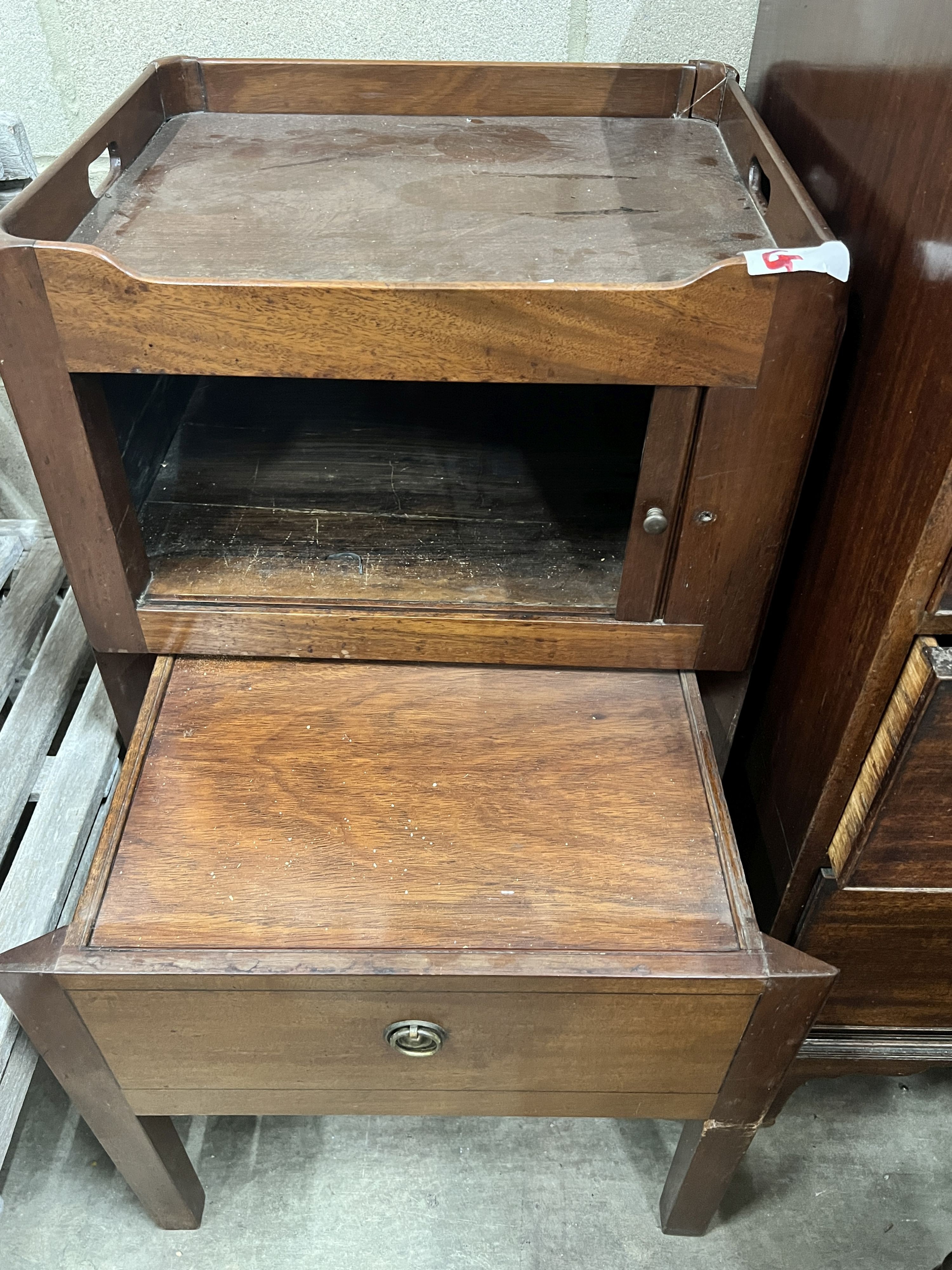 A George III mahogany tambour bedside cabinet, width 49cm, depth 43cm, height 80cm - Image 3 of 3