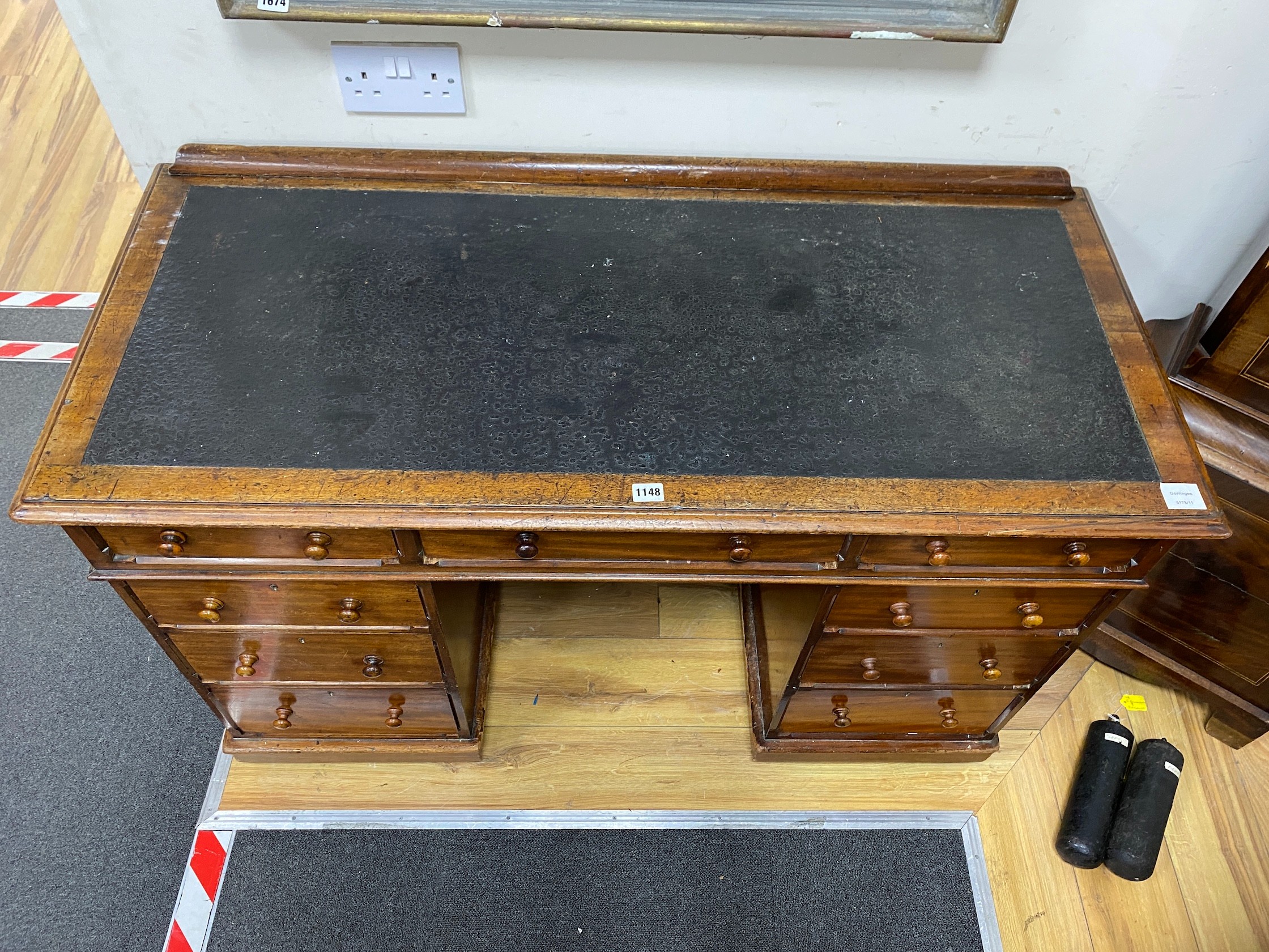 A Victorian mahogany pedestal desk, length 122cm, depth 54cm, height 79cm - Image 2 of 2