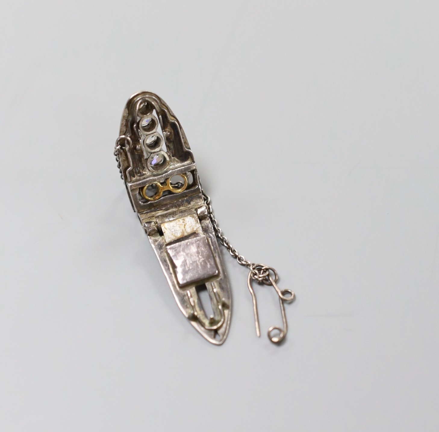 A white metal (stamped sterling silver) and graduated four stone diamond set clip brooch, 27mm, with - Image 3 of 3