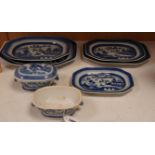 A group of Chinese blue and white porcelain, early 19th century, to include five graduated trays,