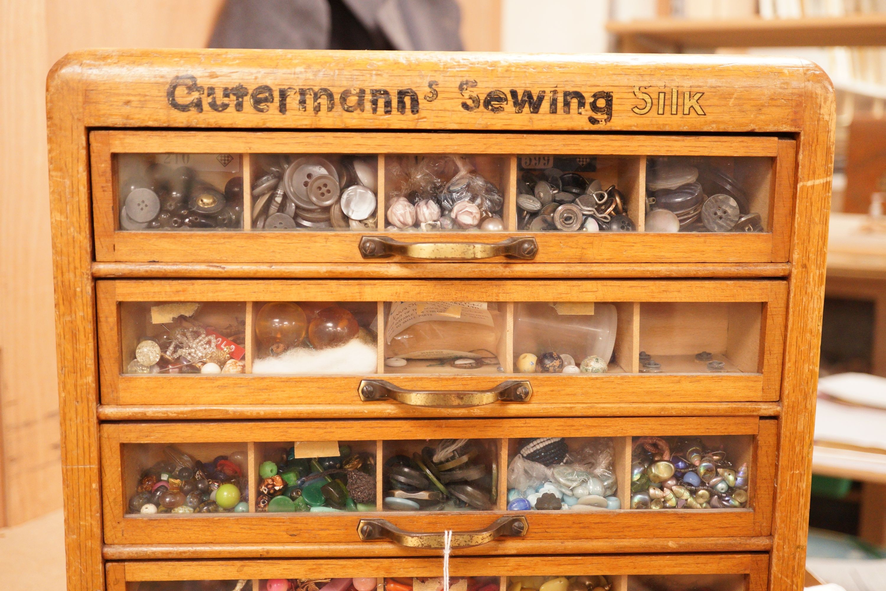 A 'Gutermann's Sewing Silk' merchants display case with contents - Image 2 of 2