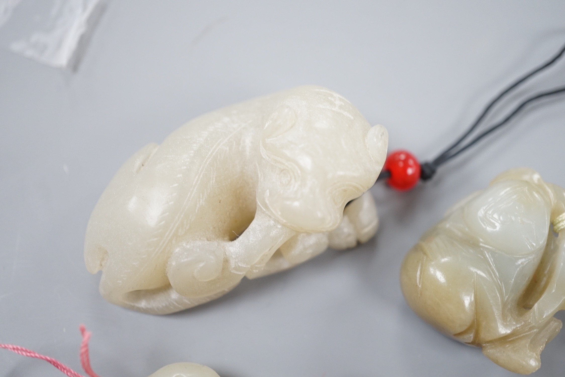 Six pieces of small carved Nephrite Jade figures - Image 3 of 4