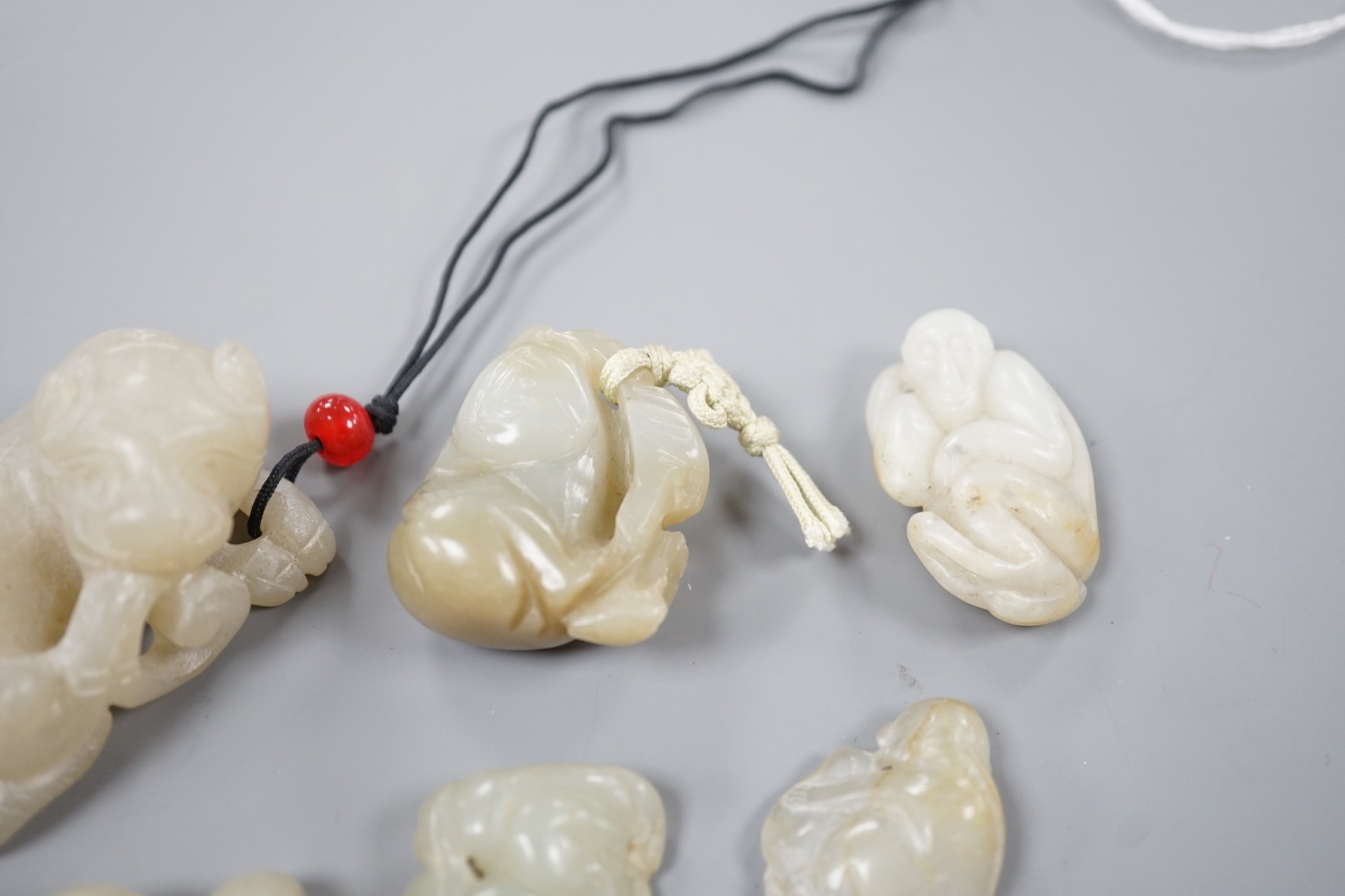 Six pieces of small carved Nephrite Jade figures - Image 2 of 4