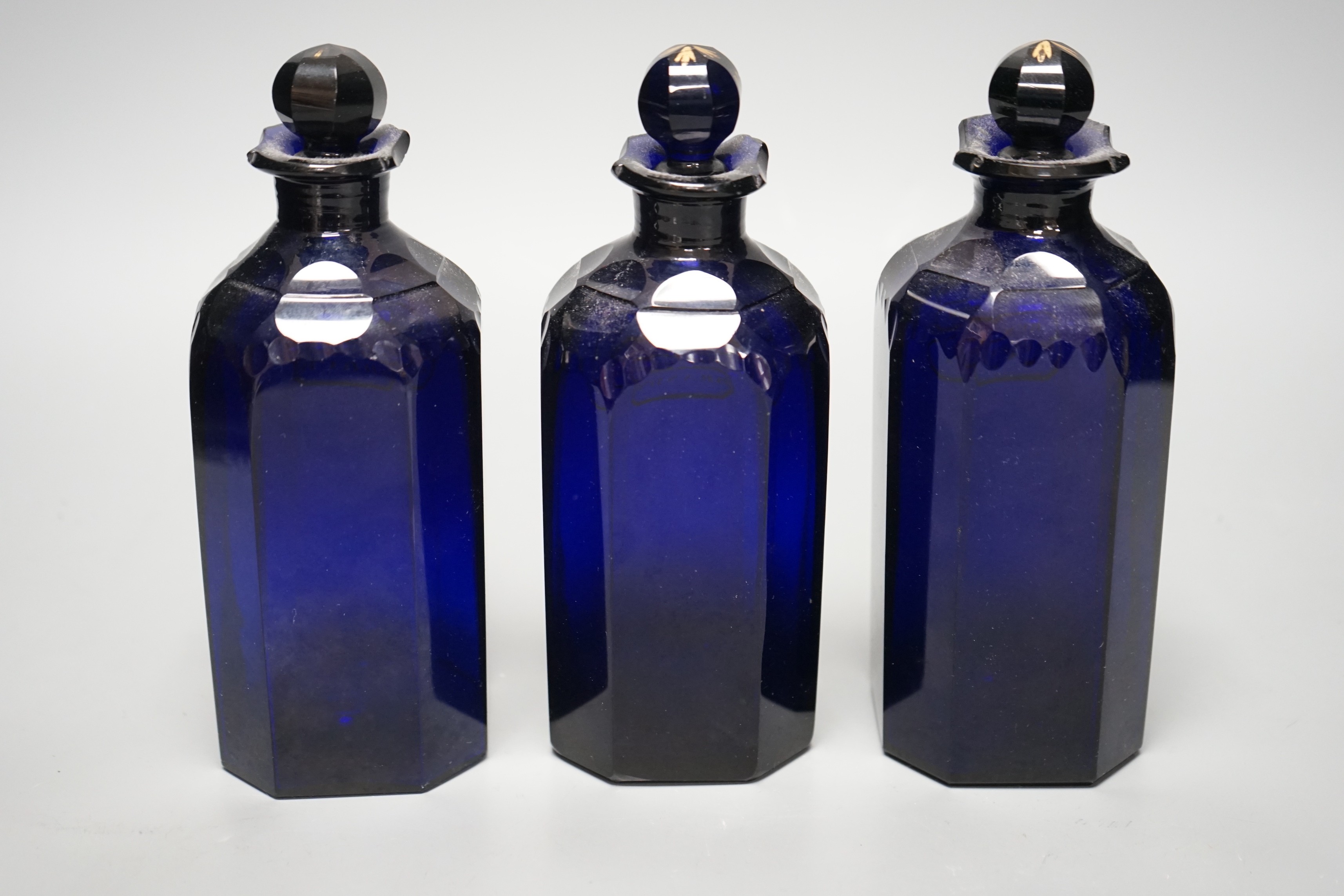 Three Georgian Bristol Blue gilt labelled decanters, ‘rum’, ‘brandy’ and ‘shrub’ 20cm - Image 3 of 4