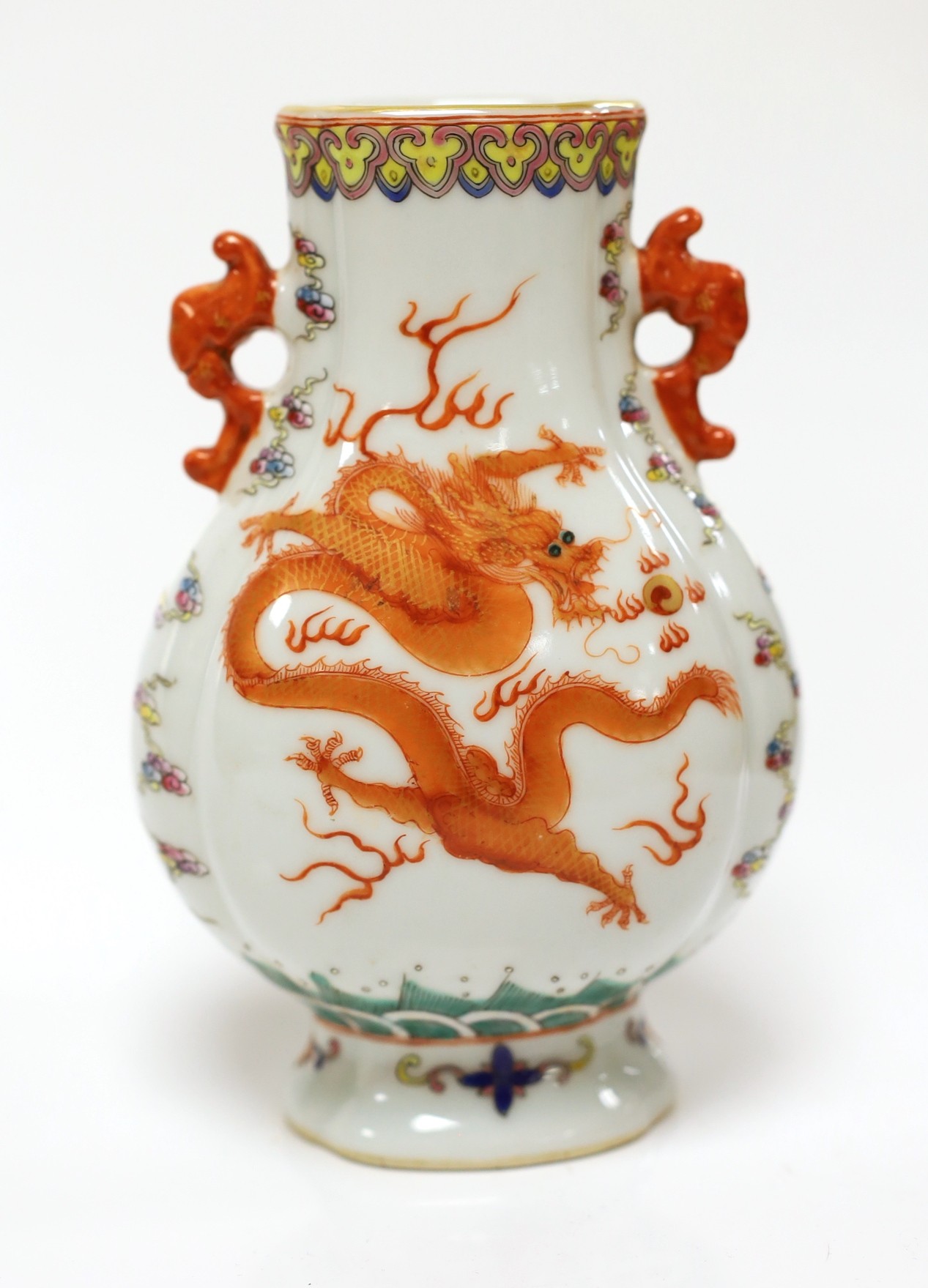 A Chinese enamelled porcelain 'dragon' vase, 16cm
