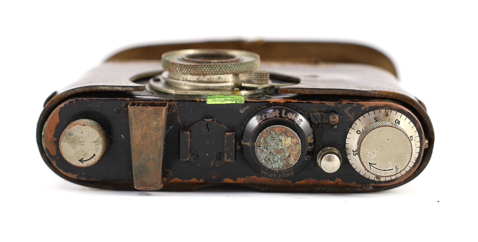 PLEASE NOTE - A Leica 1, circa 1930, with Elmar 50mm f/3.5 lens, with original leather case - Bild 3 aus 5