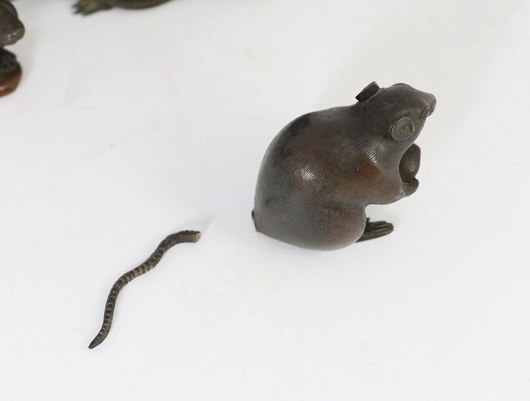 An assembled group of five Japanese bronze and mixed metal models of rats, Meiji period, each rat - Image 6 of 10