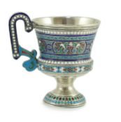 An early 20th century Russian 84 zolotnik and polychrome cloisonné enamel pedestal mug, 1908-1917