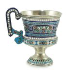 An early 20th century Russian 84 zolotnik and polychrome cloisonné enamel pedestal mug, 1908-1917