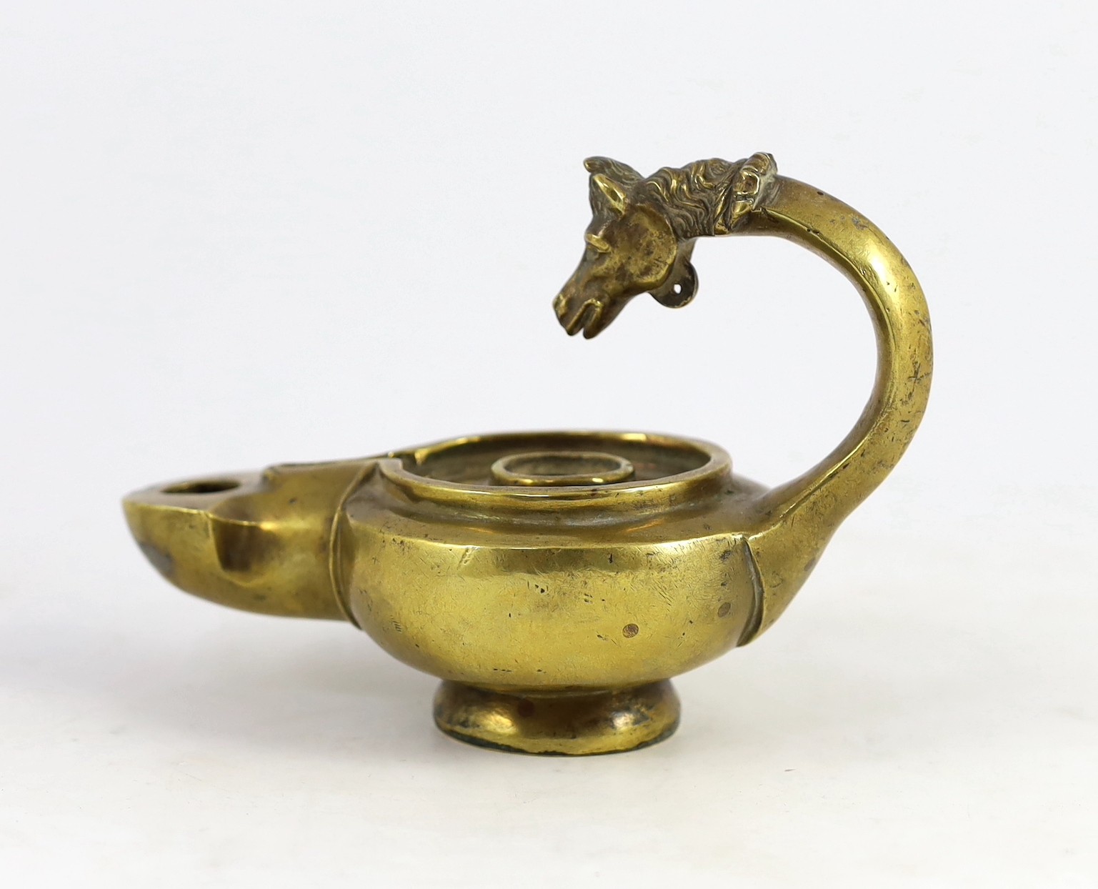 A Renaissance or Roman bronze oil lamp, the high looped handle with horse head finial, 17.5cm - Bild 4 aus 5