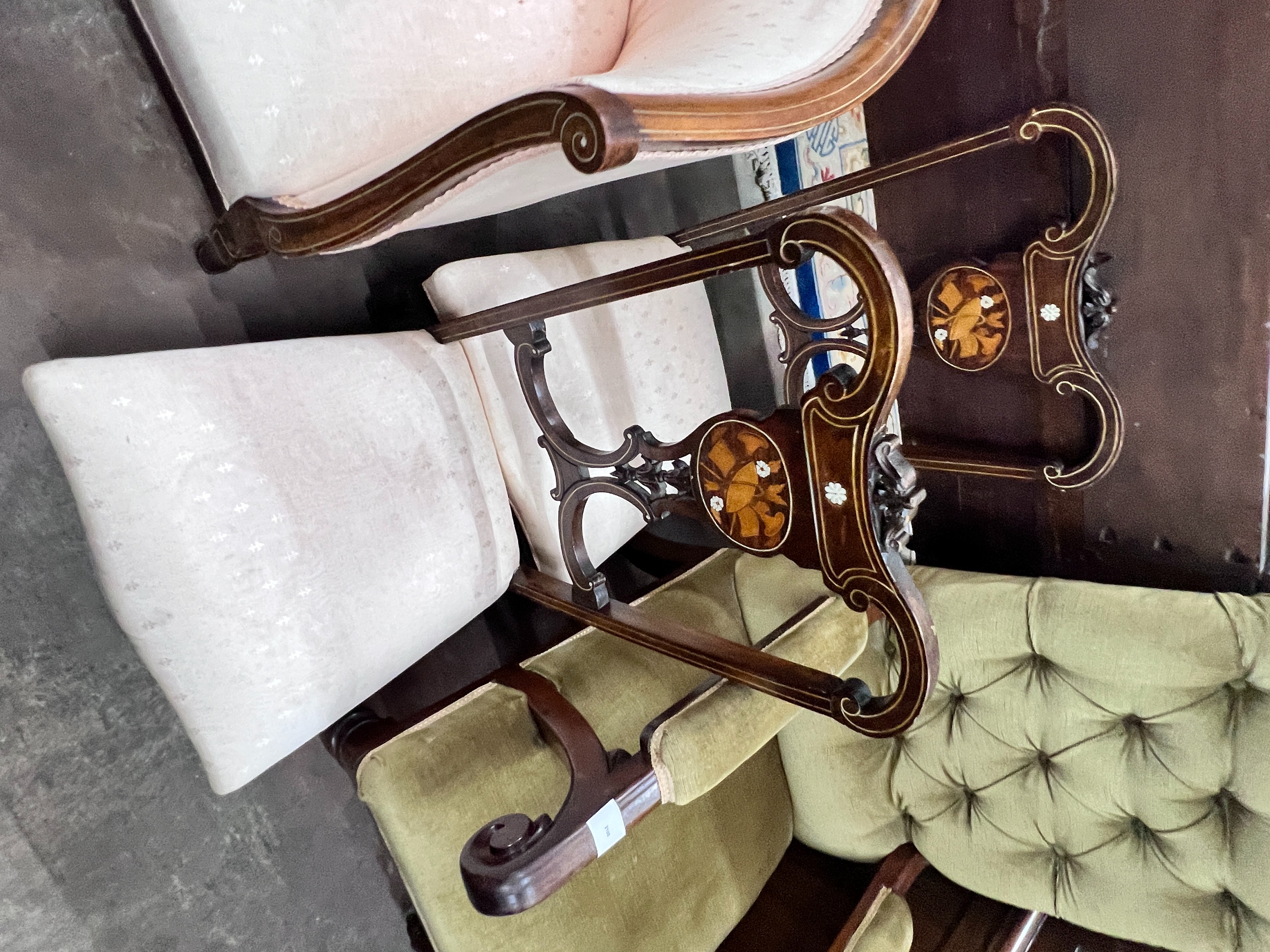 An Edwardian inlaid mahogany three piece salon suite, settee length 129cm, depth 60cm, height 89cm - Bild 3 aus 3
