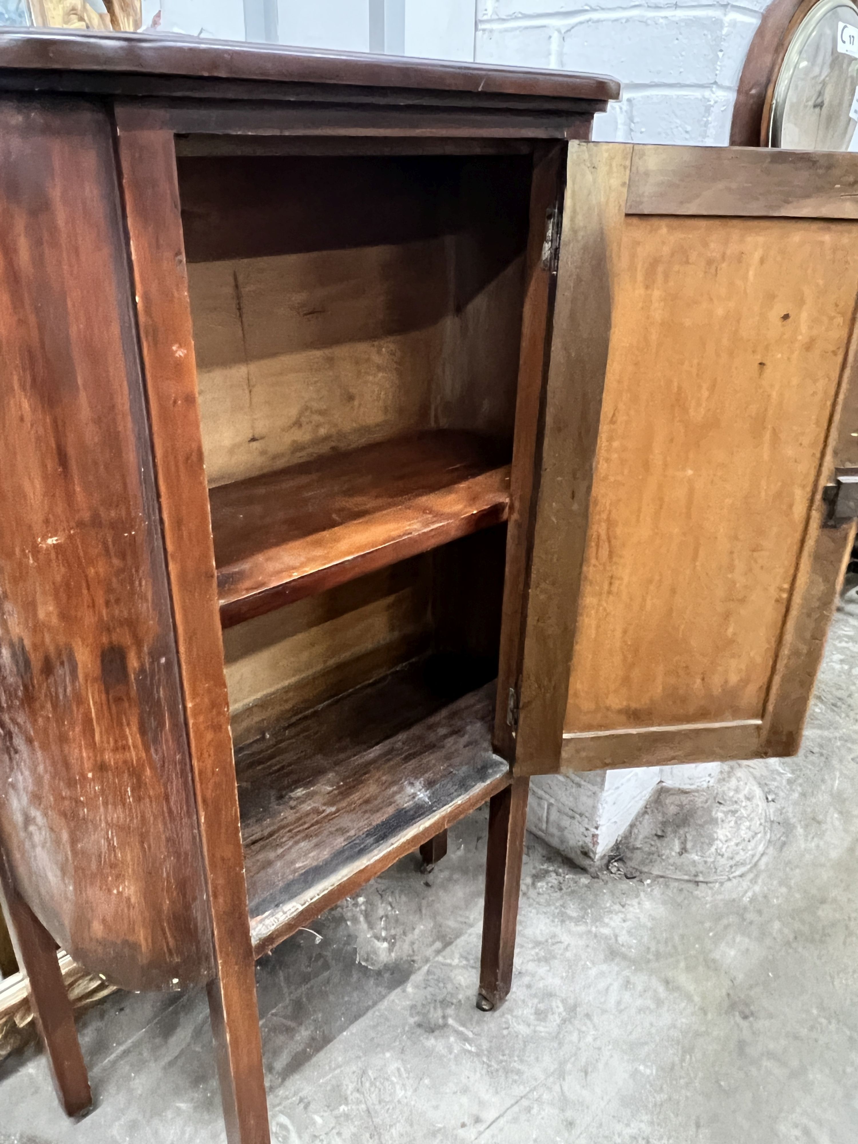 A Victorian mahogany side cabinet, altered, width 71cm, depth 31cm, height 119cm - Bild 3 aus 3