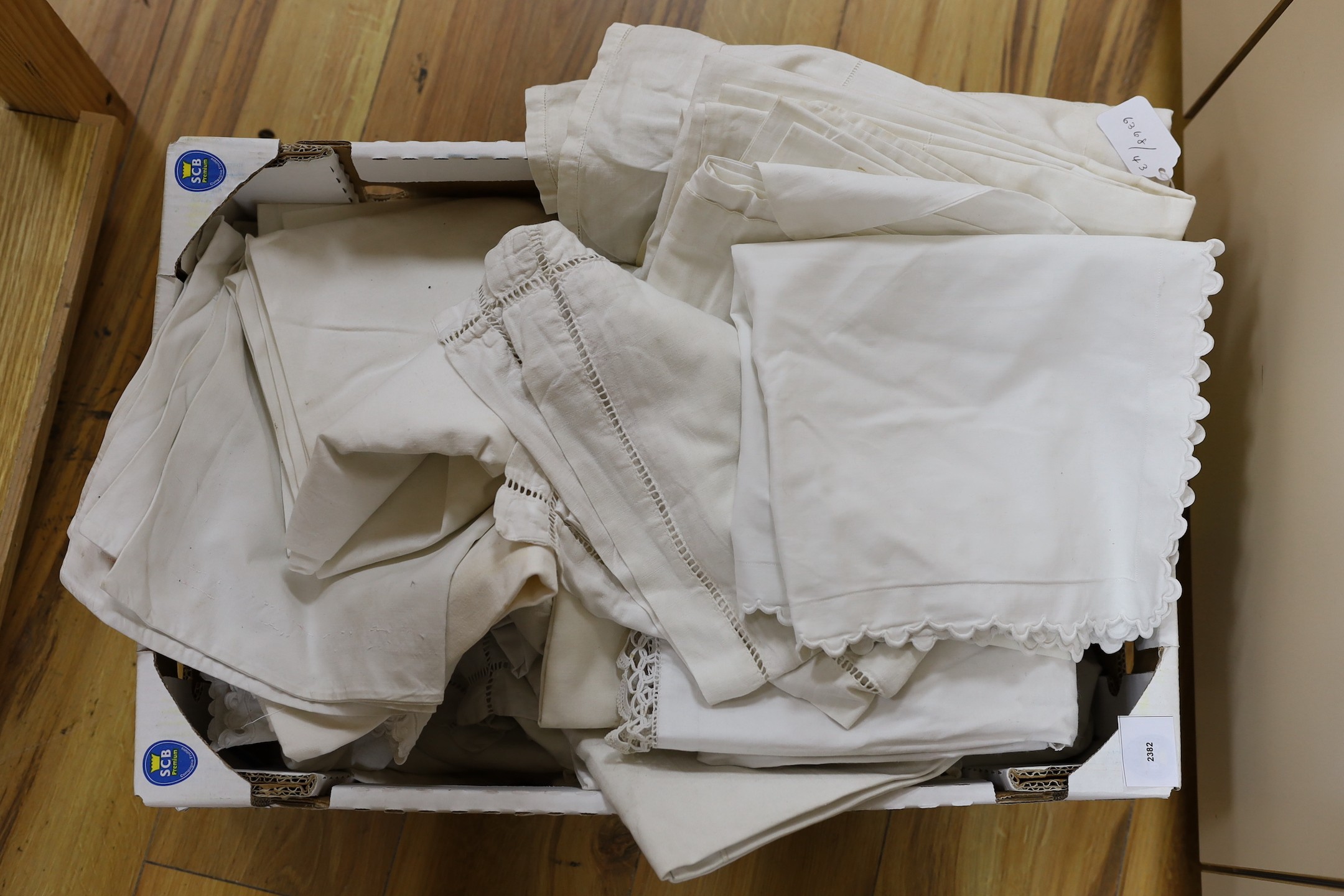 A box of French Provincial linen embroidered pillowcases - Image 3 of 4