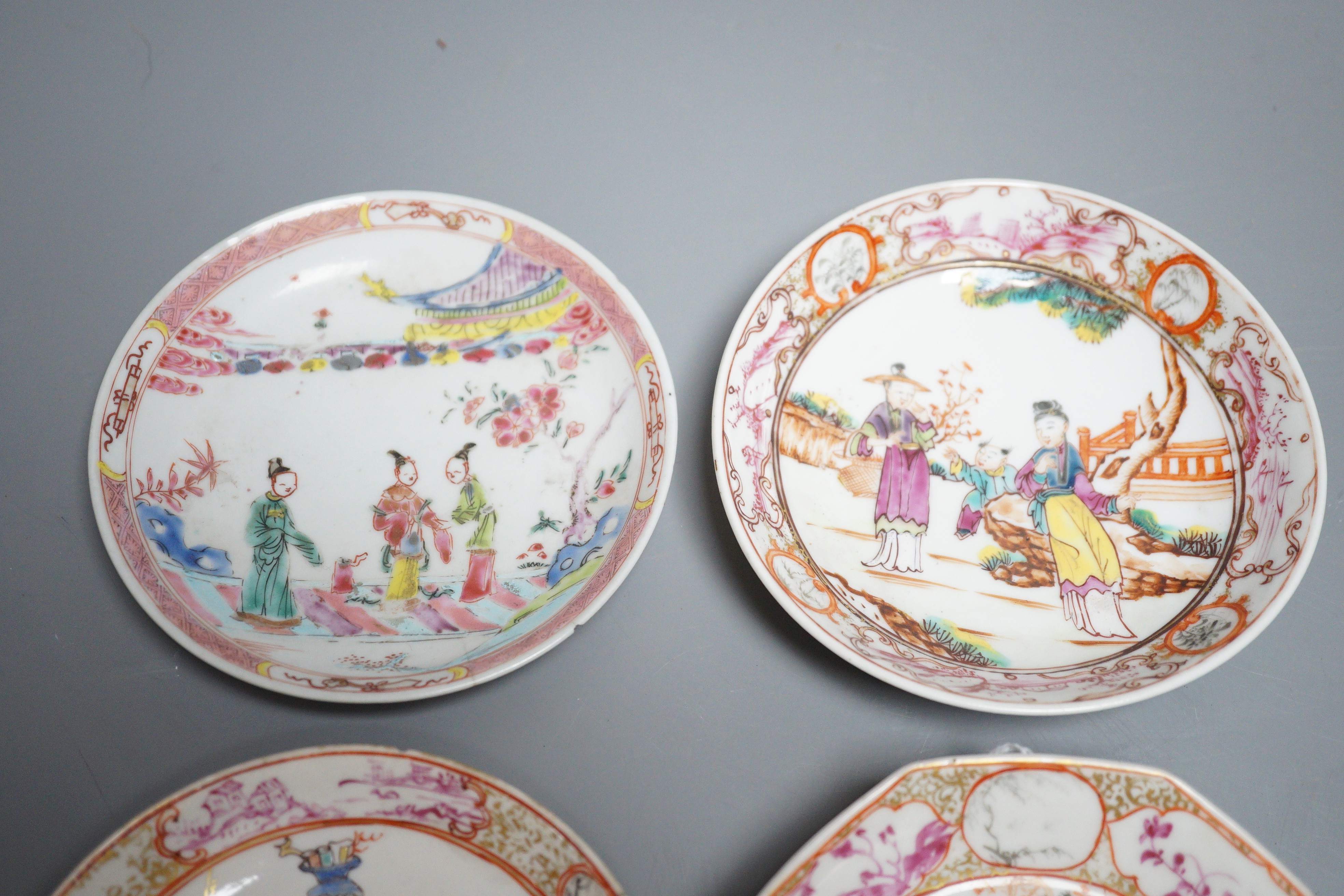 A group of four 18th century Chinese export famille rose saucers, - Bild 3 aus 4