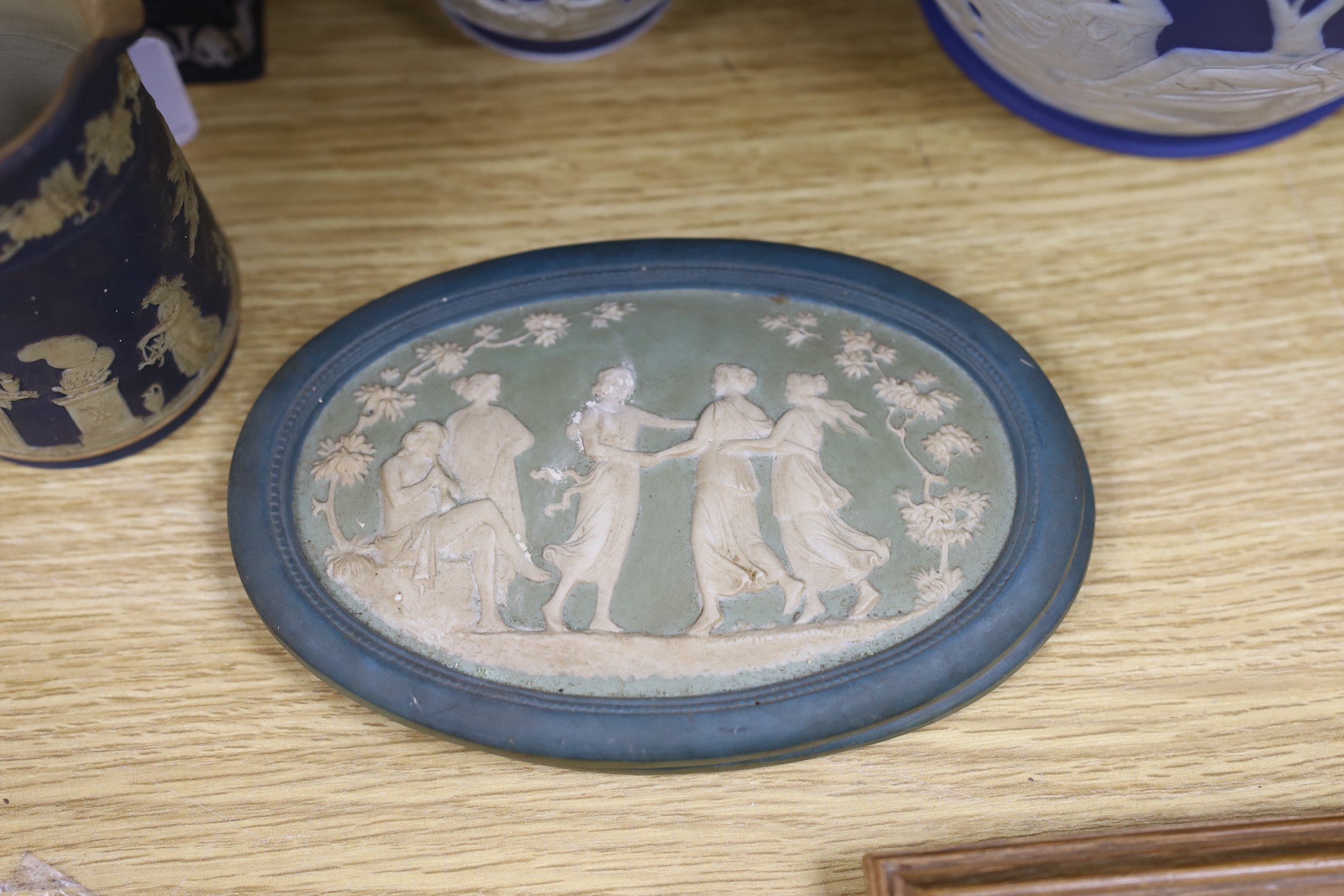 A collection of Victorian and later Jasperware, including a 19th century Wedgwood version of the - Bild 3 aus 6