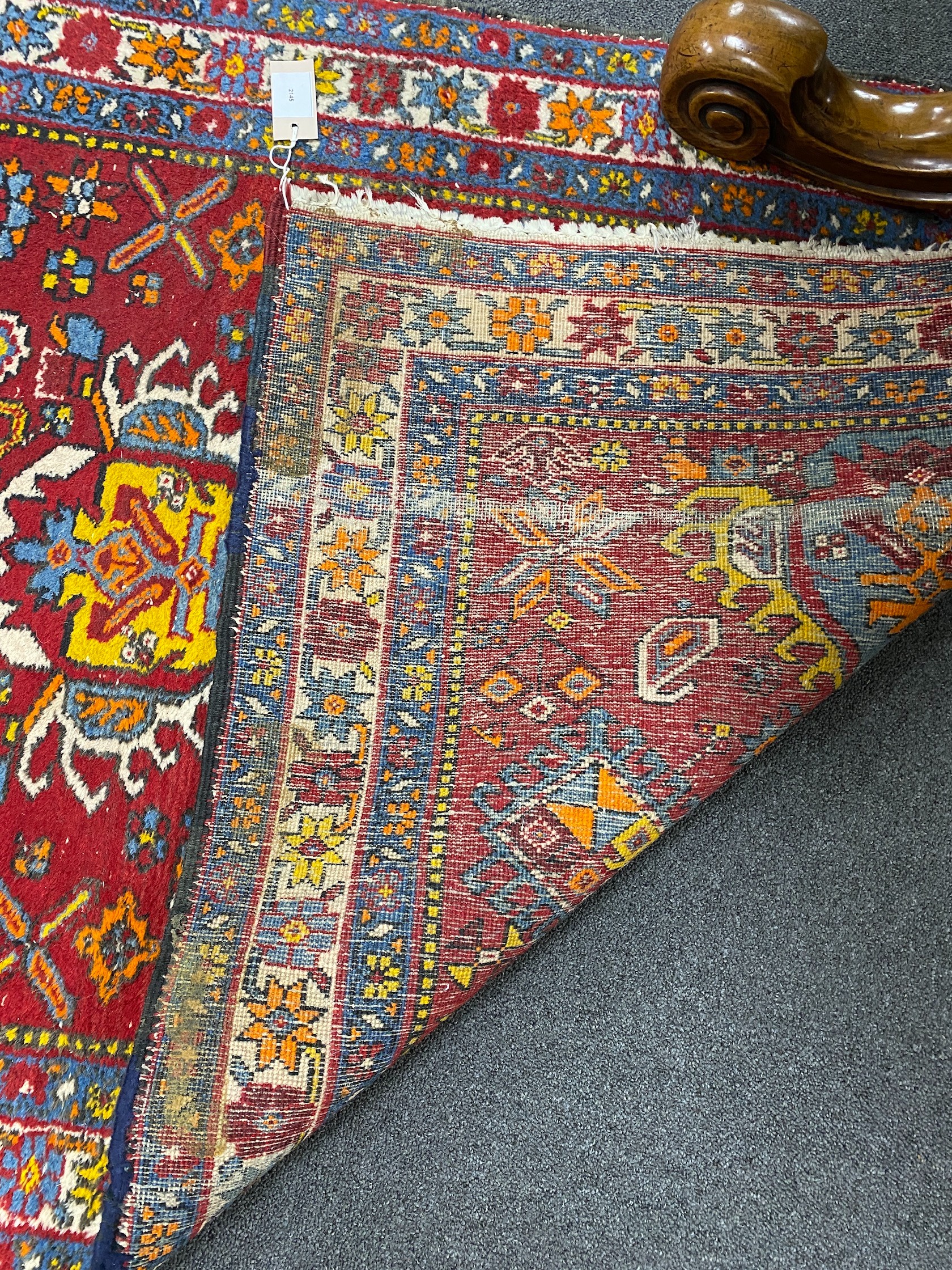 A North West Persian red ground runner, 426 x 100cm - Image 5 of 5