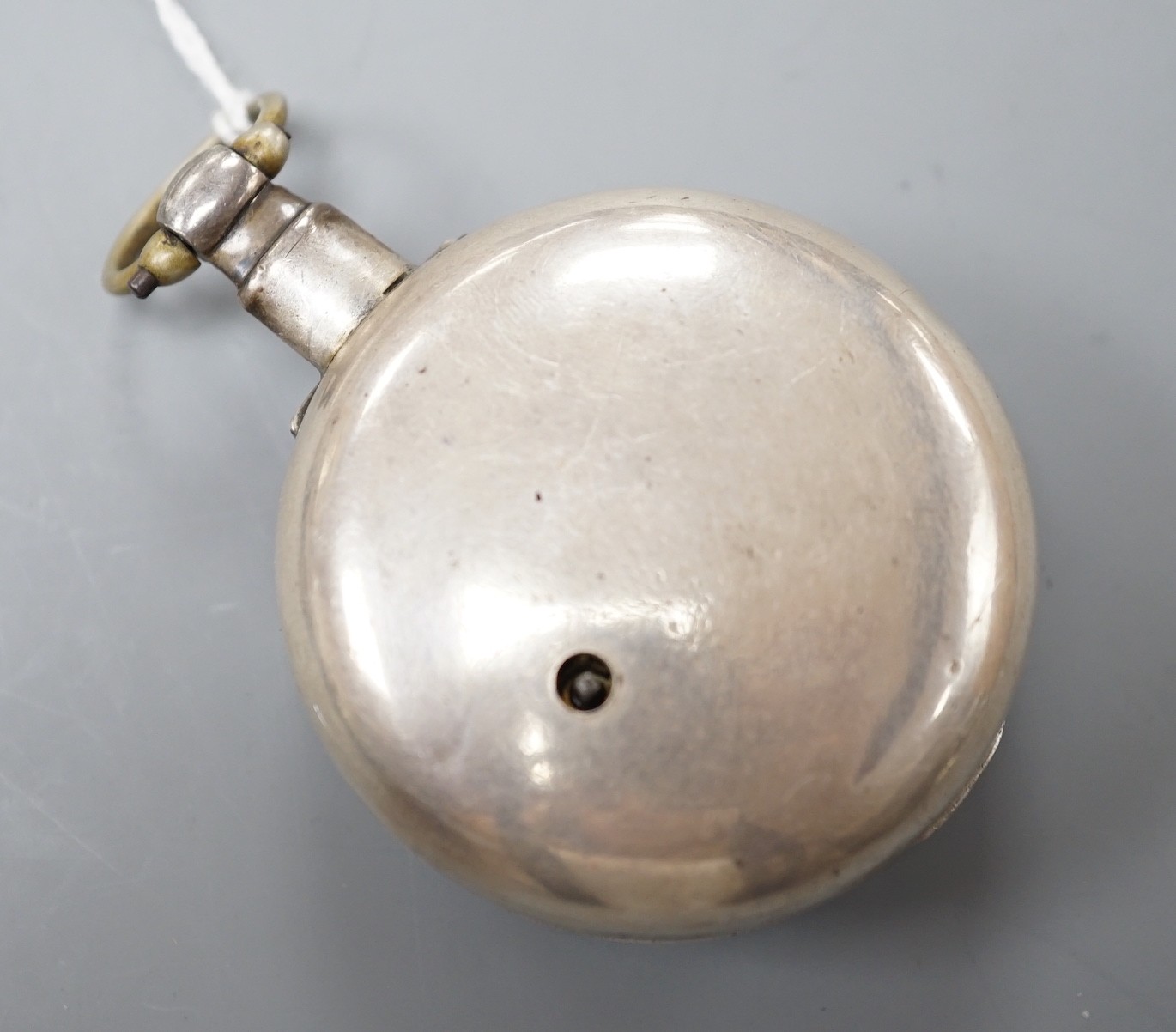 A George IV silver pair cased keywind verge pocket watch, by Thomas Phillips of Ludlow, with two - Bild 3 aus 3