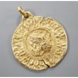 A modern Italian 18k yellow metal Tiffany & Co circular pendant, decorated with the bust of Zeus,