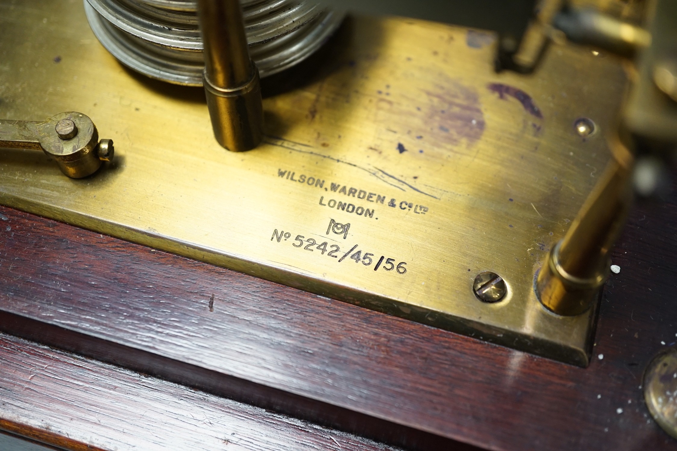 A mahogany cased barograph, 31cms wide x 20cms high - Bild 3 aus 3