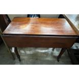A Victorian mahogany Pembroke table, width 91cm height 73cm