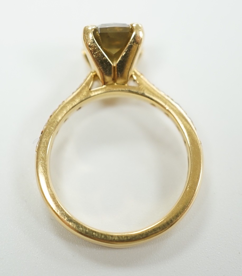 A modern 18ct gold and single stone cut cornered rectangular modified brilliant cut fancy dark - Image 5 of 6