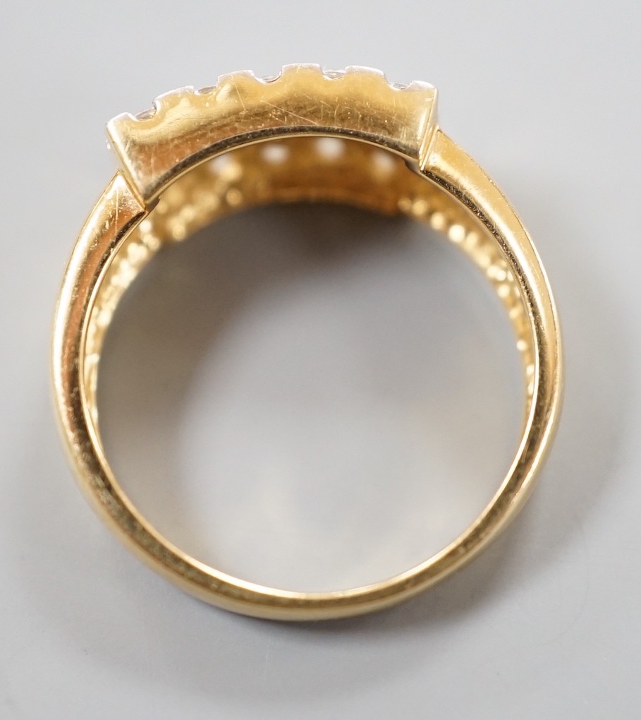 A modern 18ct gold and pave set diamond cluster ring, size K, gross weight 3.9 grams. - Image 4 of 4