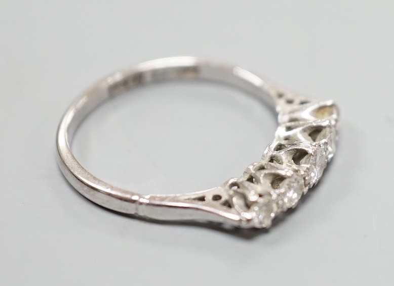 A plat and 18ct five stone diamond set half hoop ring, size K, gross weight 2 grams. - Image 4 of 6