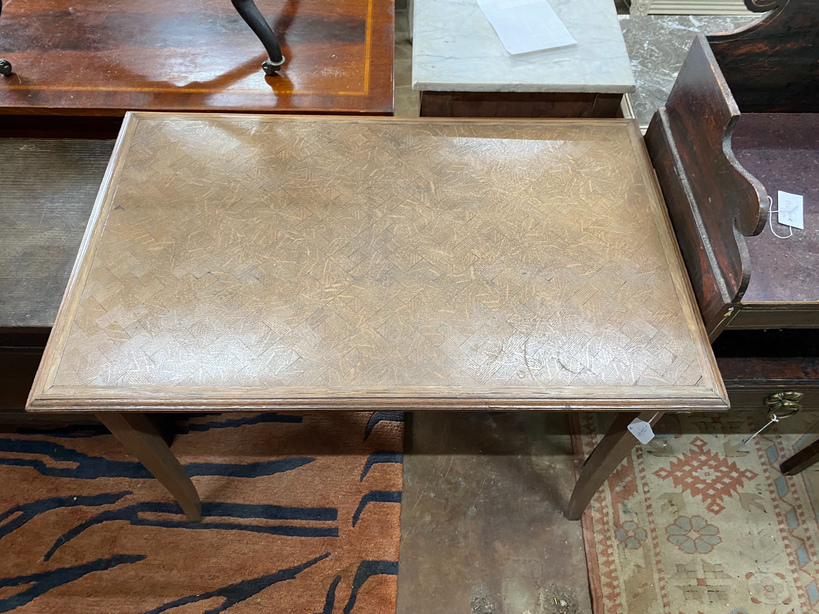 An early 20th century rectangular oak parquetry side table, width 92cm, depth 57cm, height 71cm - Bild 4 aus 5