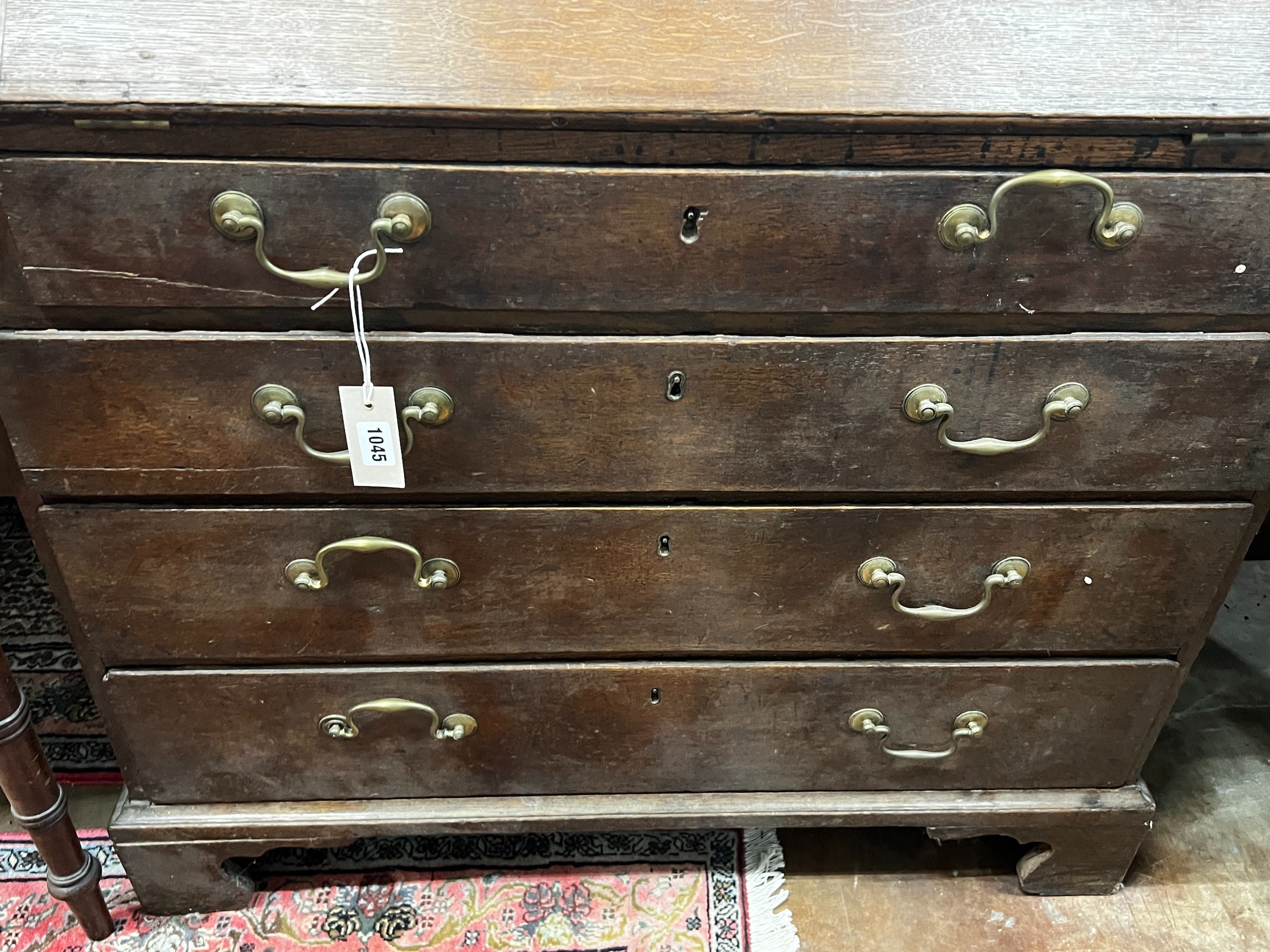 A George III oak bureau, width 91cm depth 50cm height 102cm - Bild 2 aus 3