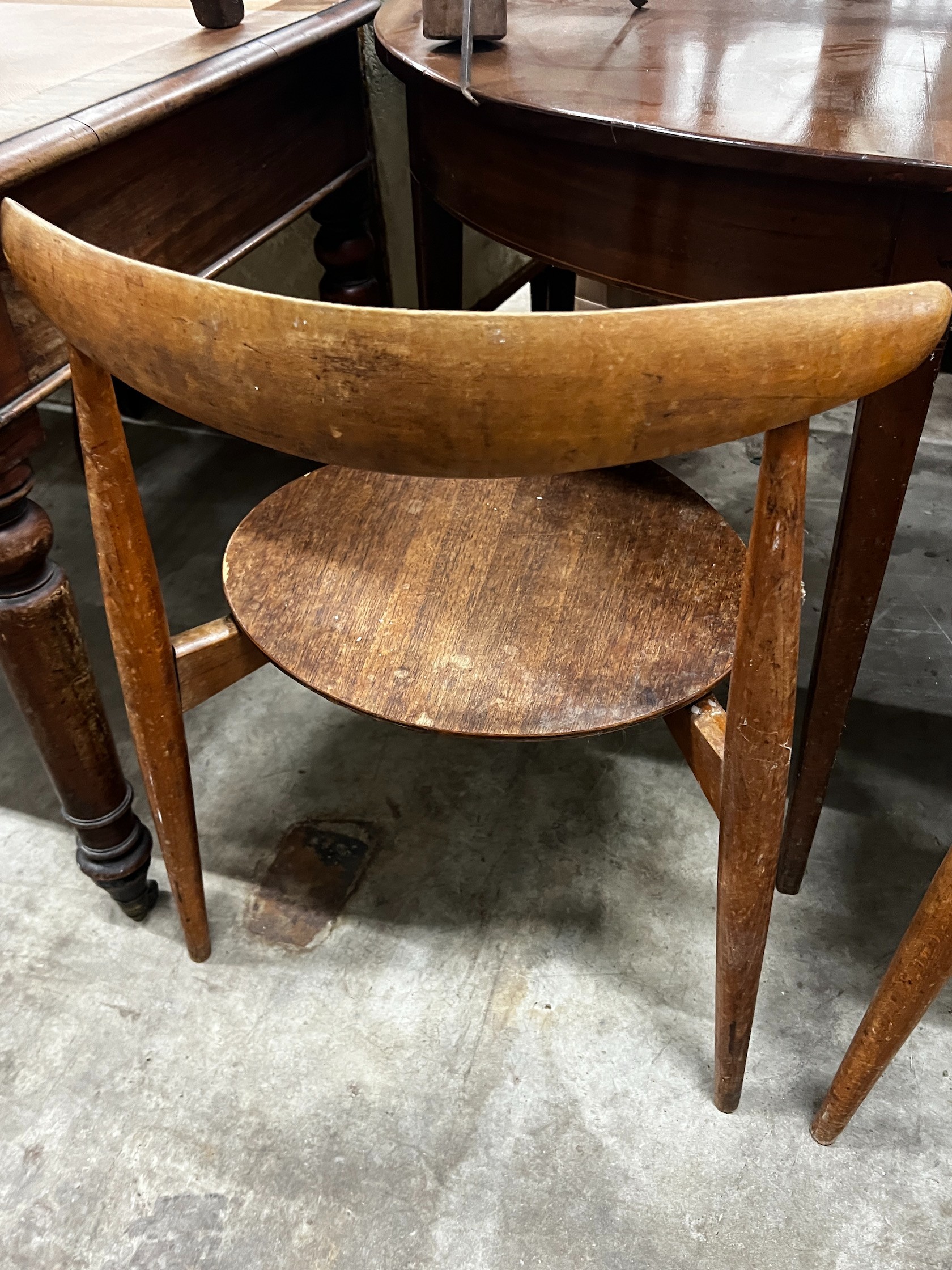 Five mid century Danish design teak chairs (4 + 1) - Bild 2 aus 4