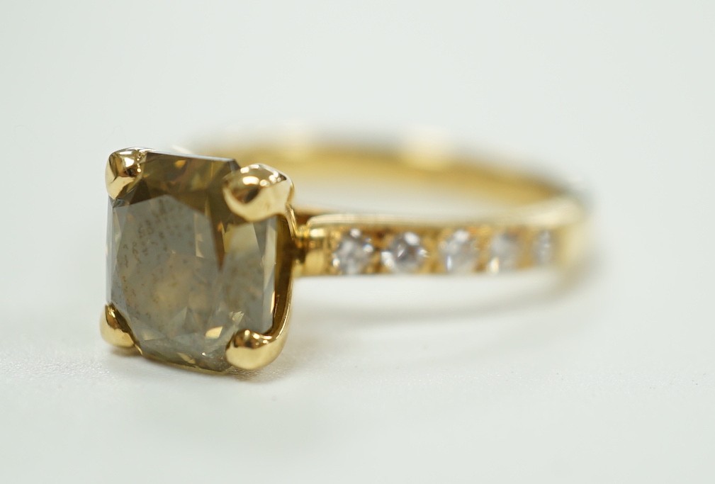 A modern 18ct gold and single stone cut cornered rectangular modified brilliant cut fancy dark - Image 2 of 6