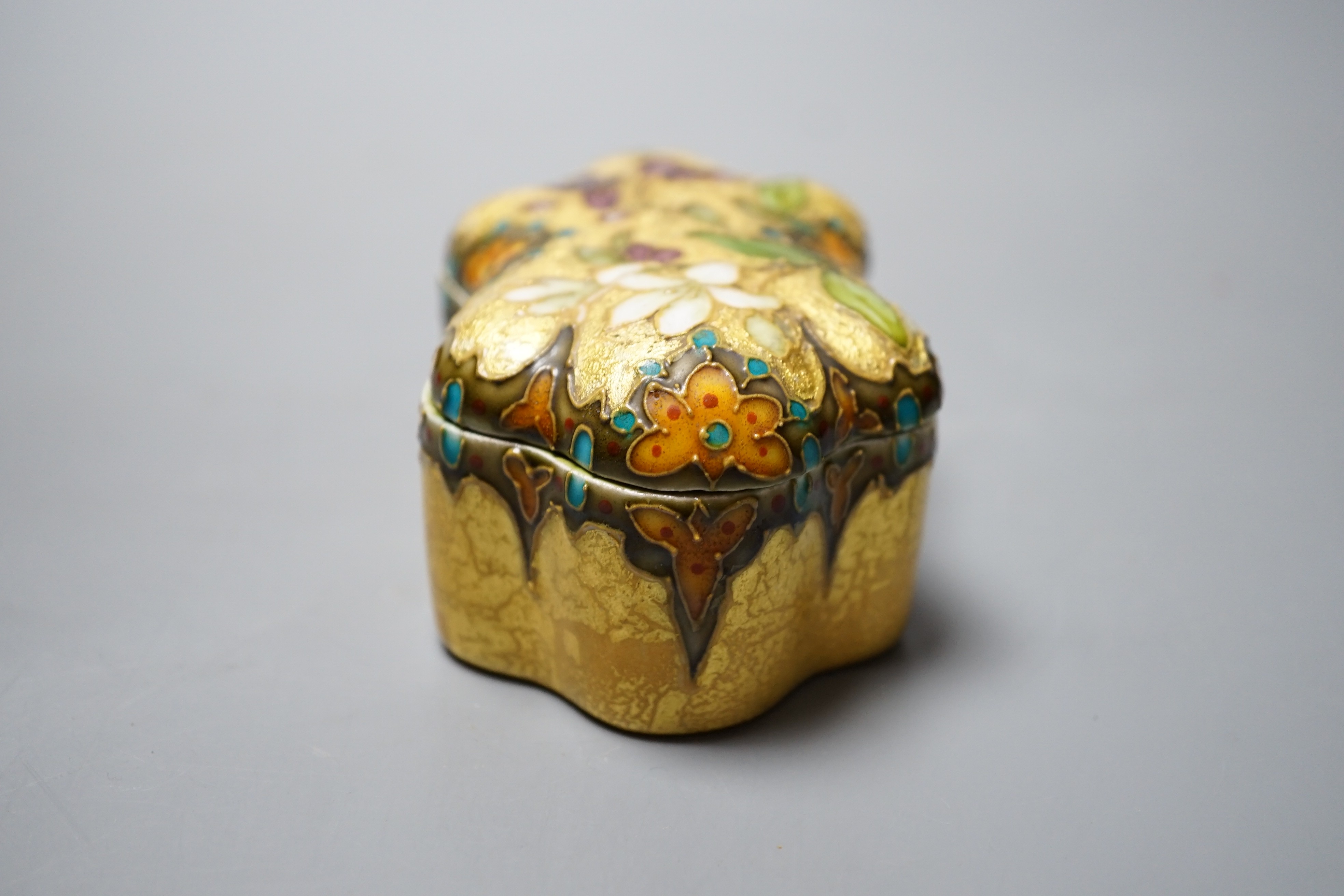 A Clement Massier, Golfe Juan box with enamelled floral decoration on ground yellow base, 9.5cm, - Bild 3 aus 12