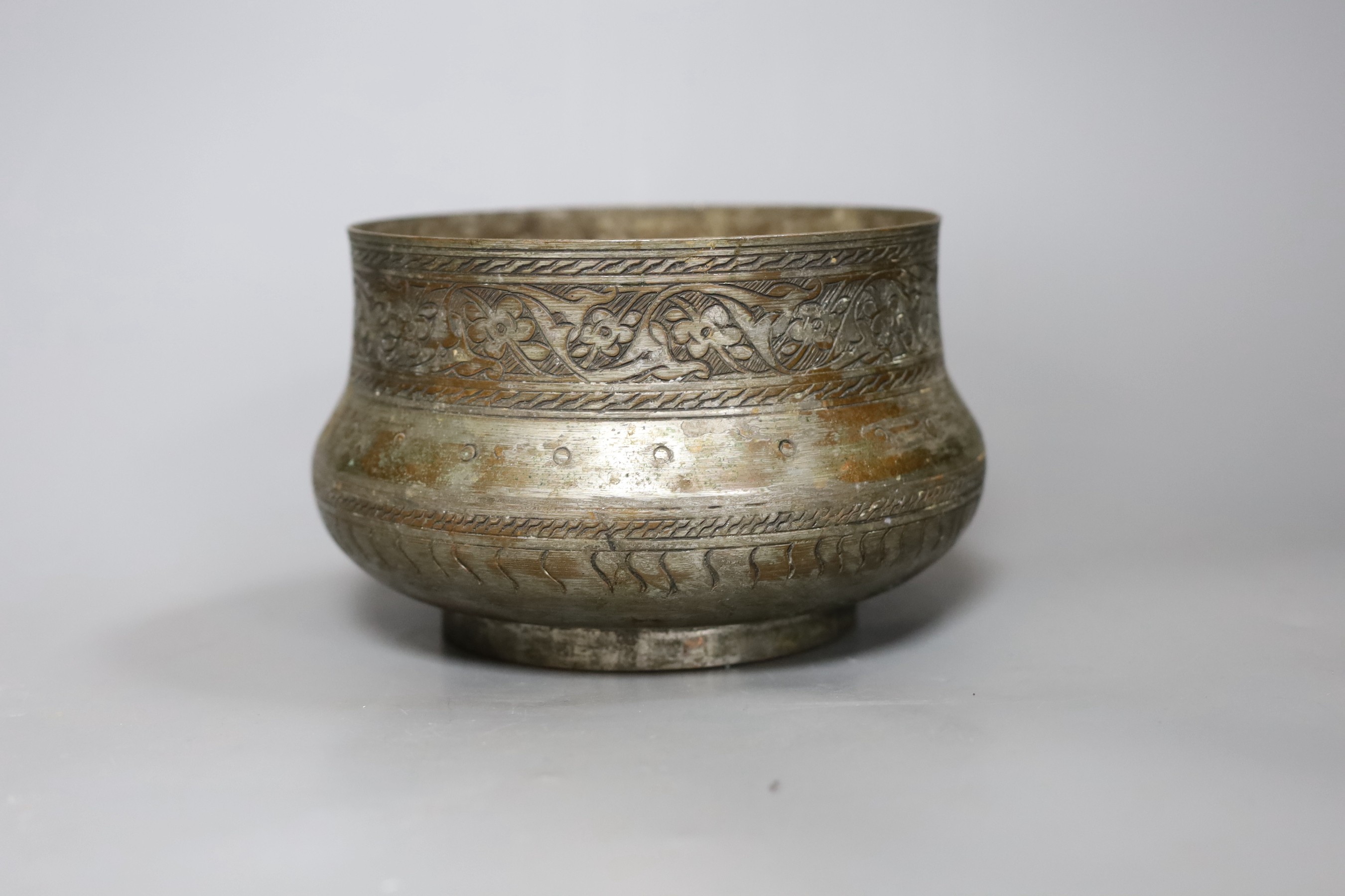 An Islamic tinned copper bowl, circa 1900, Tughra mark to base. 19cm - Image 2 of 4