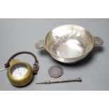 A selection of mixed ephemera, to include a cased pocket watch, propelling pencil, novelty coin