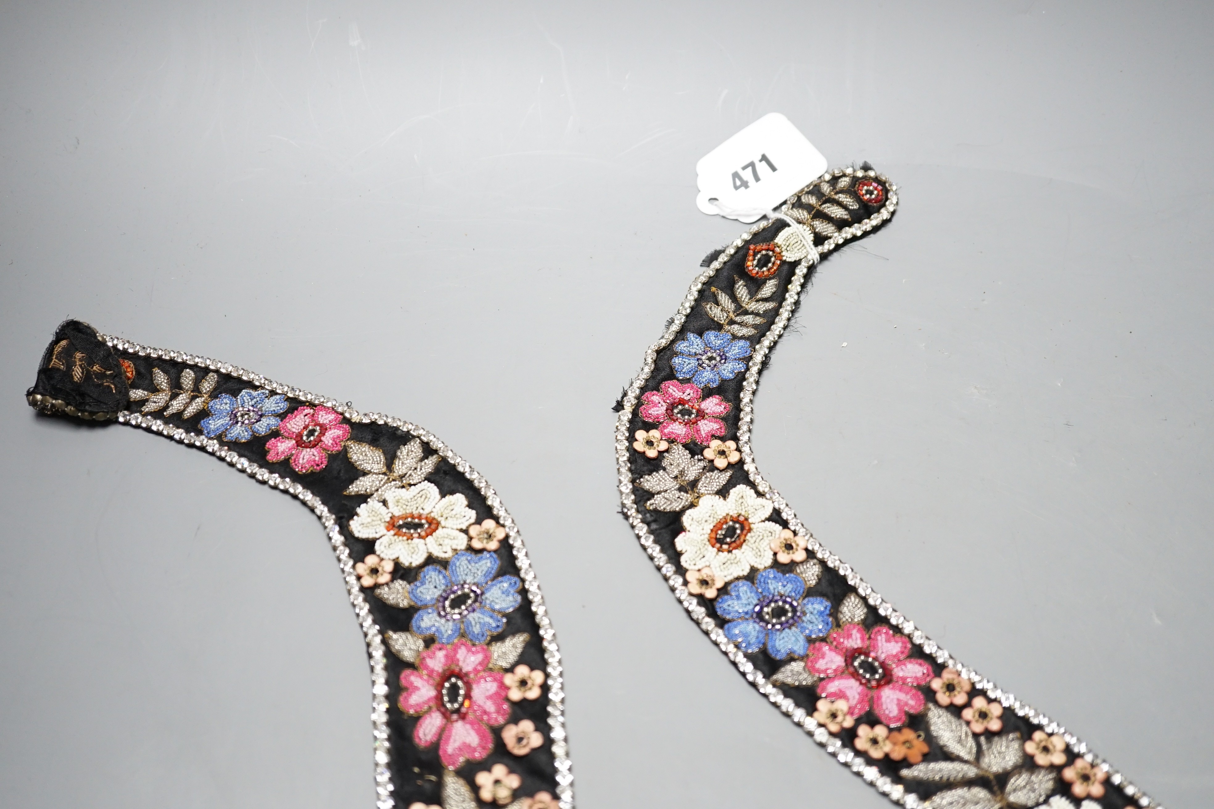 A 1920’s-30’s French beaded collar, the beads embroidered as flowers and leaves with leather applice - Image 8 of 10