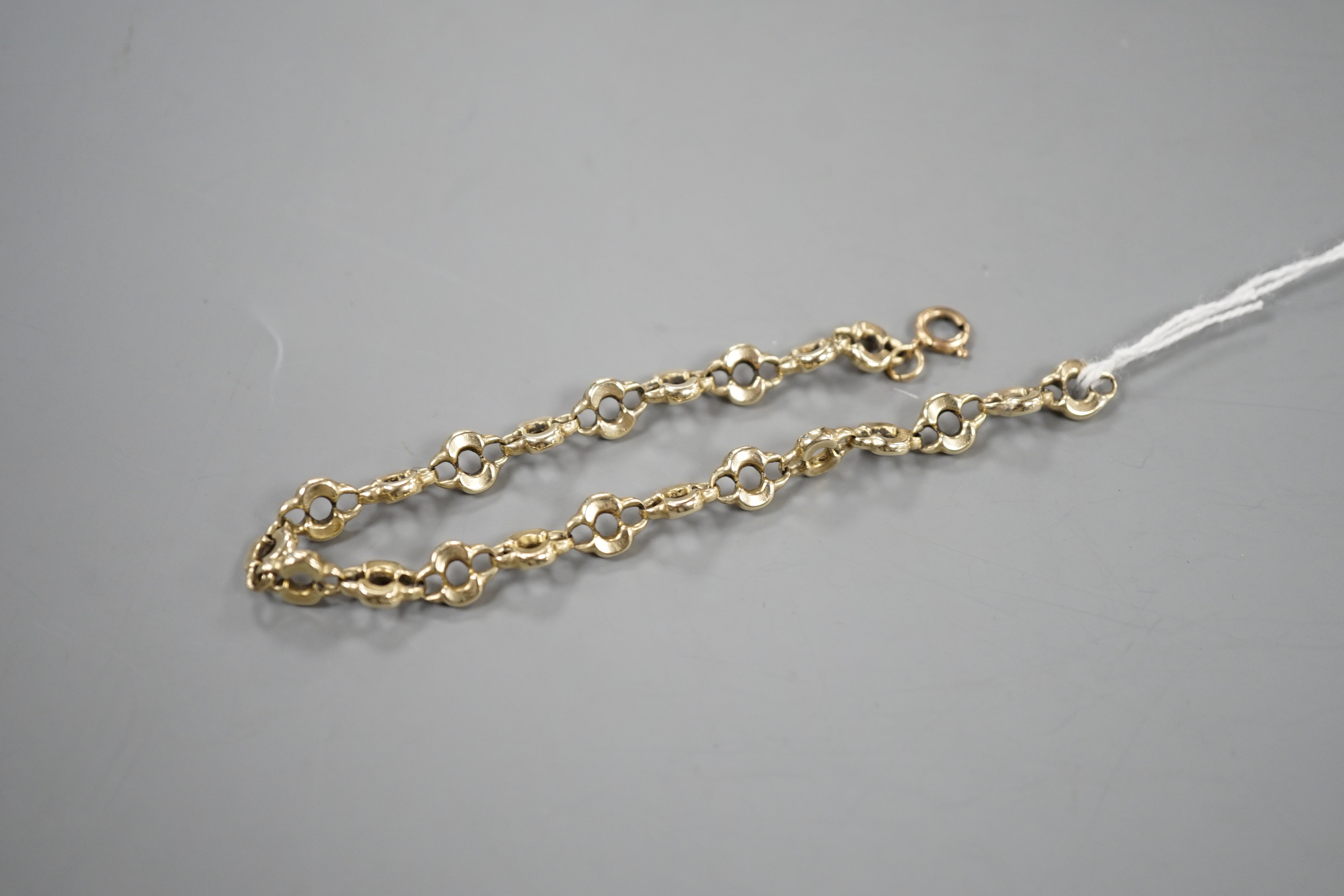 A 9ct shaped link bracelet, 20.5cm, 10.4 grams. - Image 3 of 3