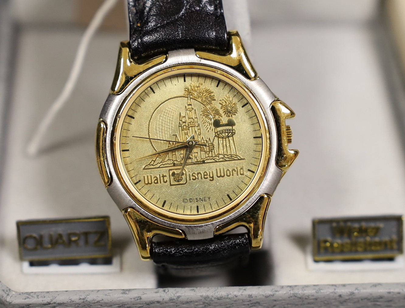 Walt Disney World - gentleman's wristwatch, one Walt Disney pocket watch and one Universal Studio' - Image 2 of 4