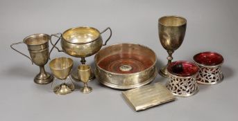Sundry small silver including a modern wine coaster, a pair of Irish pierced silver salts(a.f.), two
