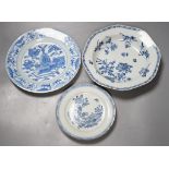 A Set of six 18th century Chinese export blue and white ‘bird in a cage’ small plates, 6.3 cm