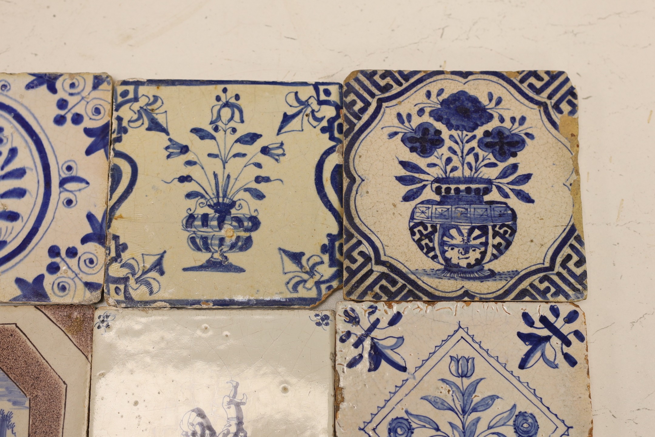 Four mid 17th century Delft blue and white ‘urn of flowers’ tiles, and an 18th century Delft ‘ - Image 4 of 6