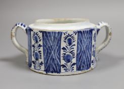 Early 18th century Delft two-handled pot, 19 cms wide,