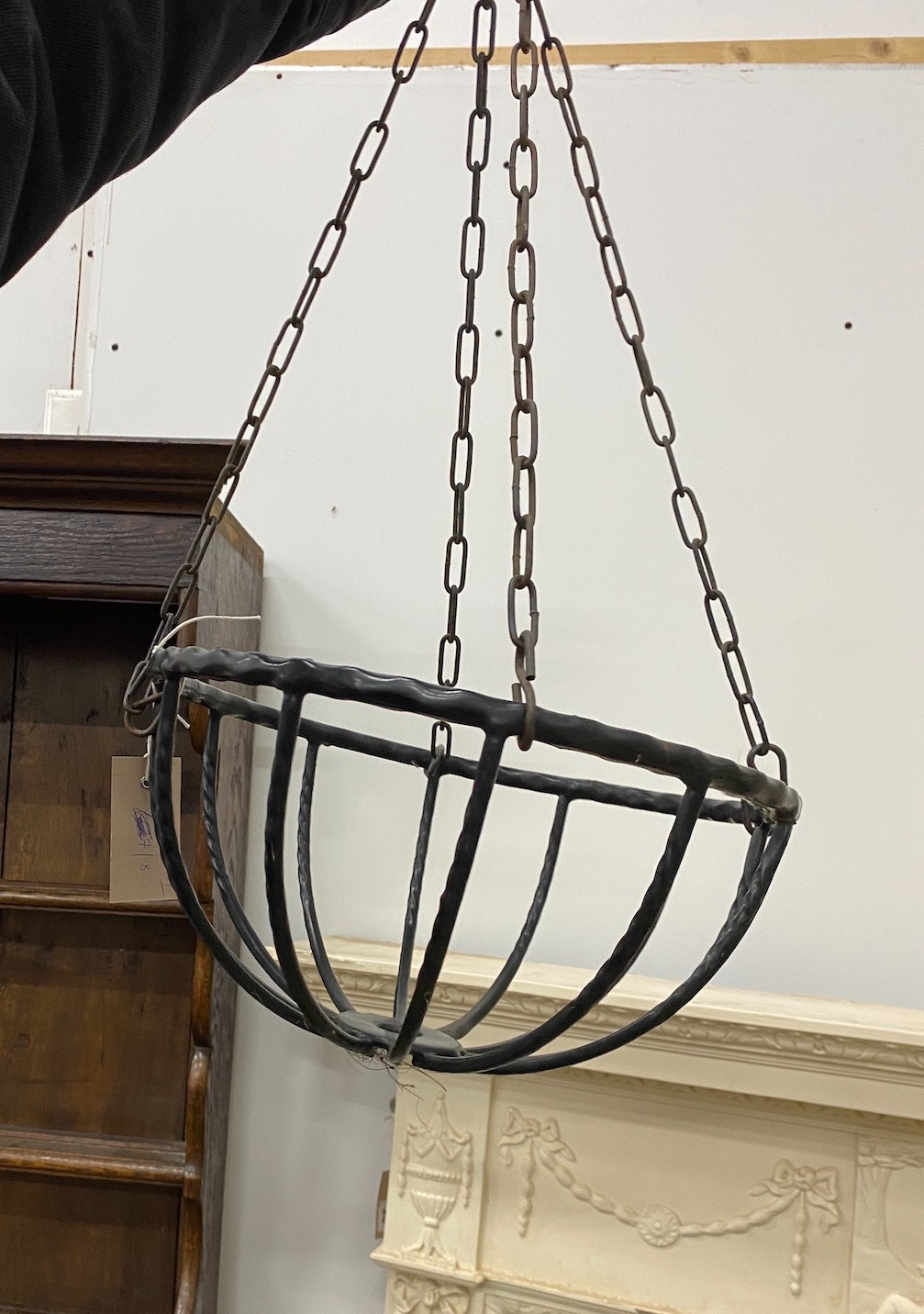 Three metal hanging baskets, a wall mounted pot holder and a stand - Image 3 of 5