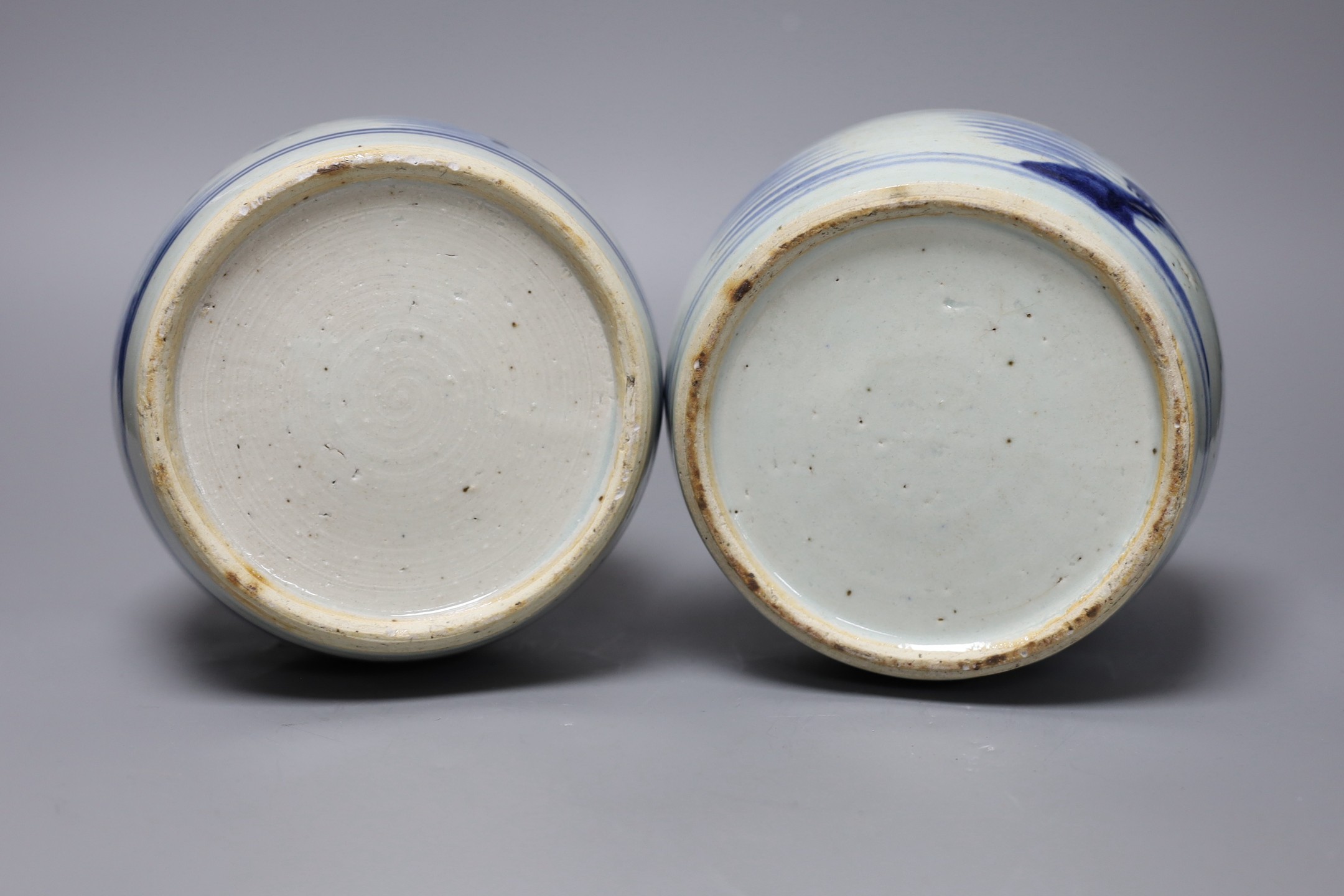 Two 18th century Chinese provincial blue and white jars,tallest 17 cms high, - Image 4 of 4