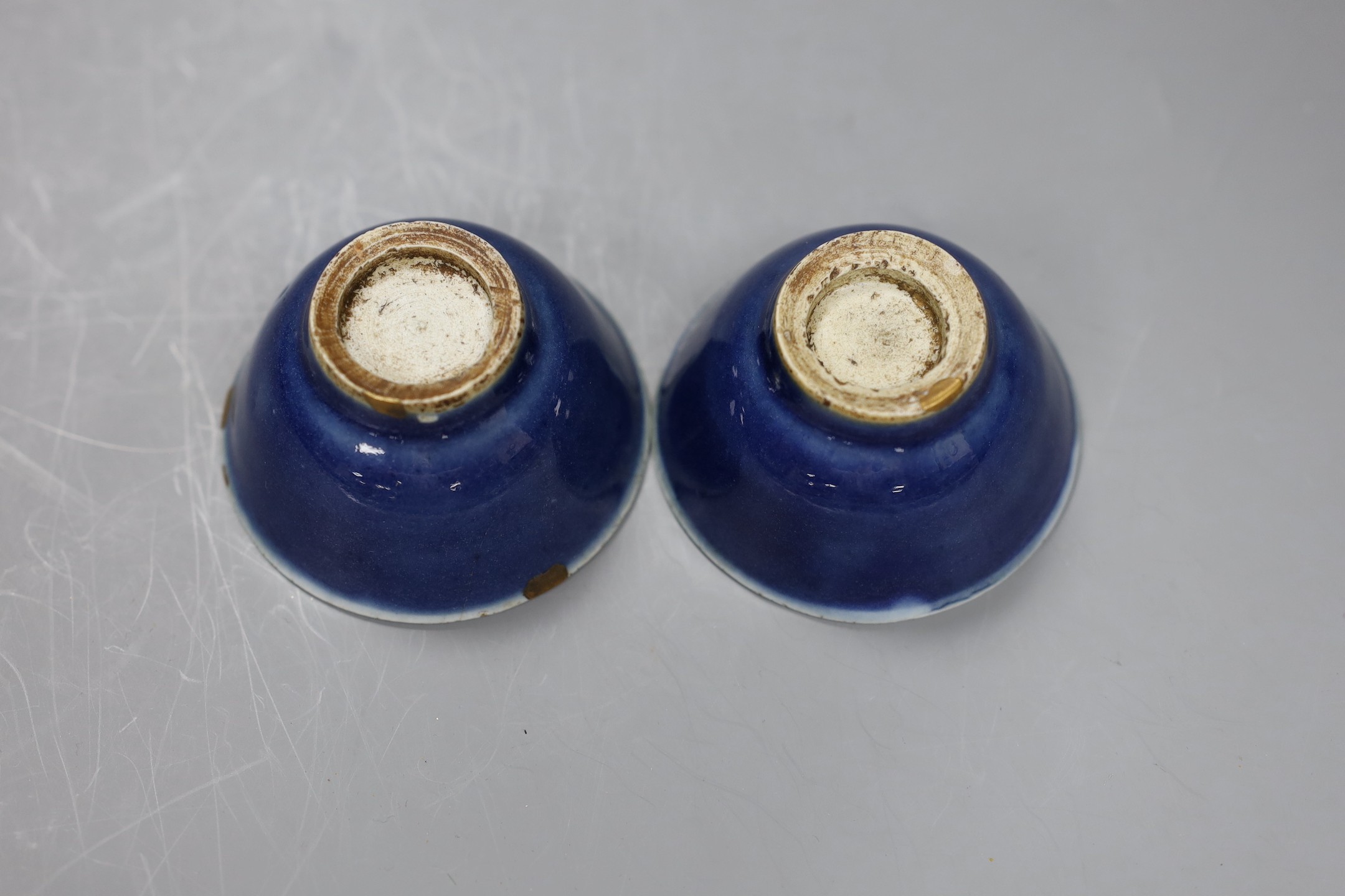 A pair of 18th century Chinese blue glazed cups, 3.5cm tall - Image 3 of 3