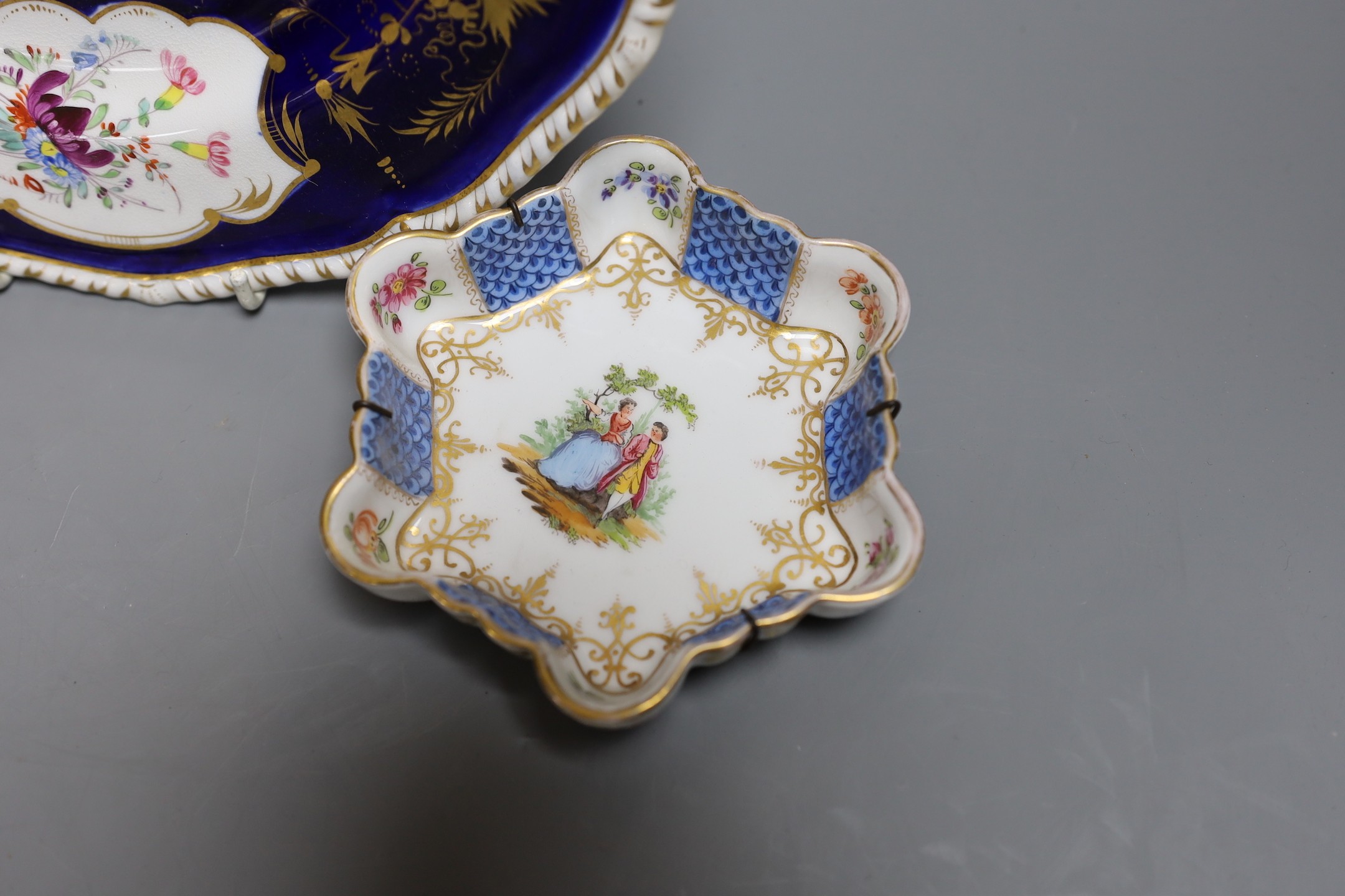 A Coalport plate and three other pieces,Plate 26 cms diameter, - Image 3 of 6