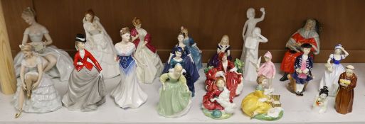 A collection of mostly Royal Doulton and Worcester figurines (22)